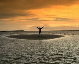 Solo travel with Flying Kiwi