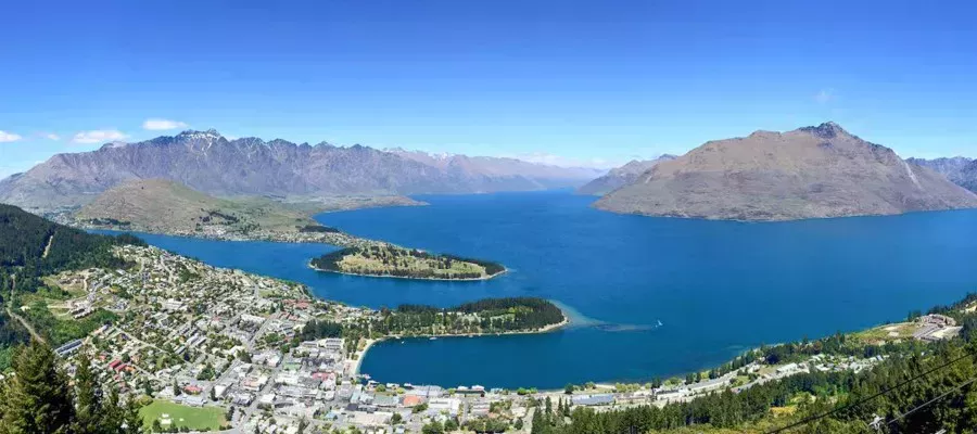 Visit Queenstown on a South Island Adventure tour